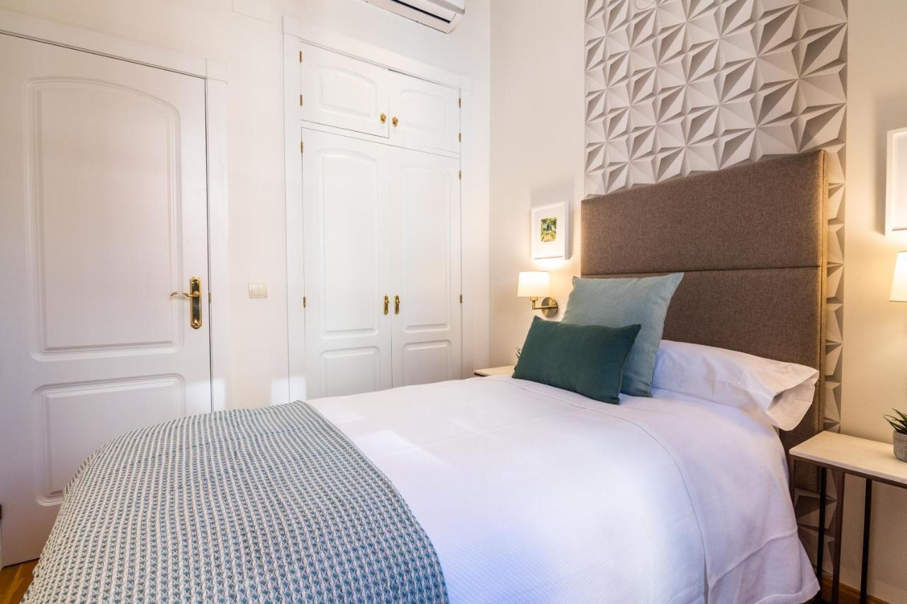 Tuguest Isabel La Catolica Apartment Гранада Екстериор снимка